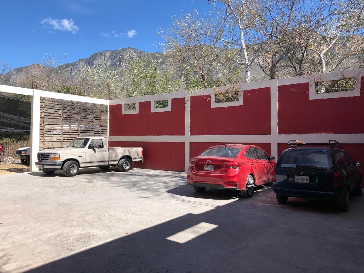 Oyo Hotel Cuatro Reales Galeana Ngoại thất bức ảnh