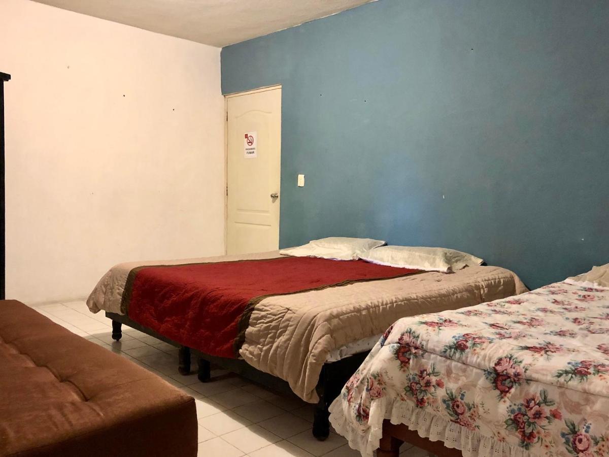 Oyo Hotel Cuatro Reales Galeana Ngoại thất bức ảnh