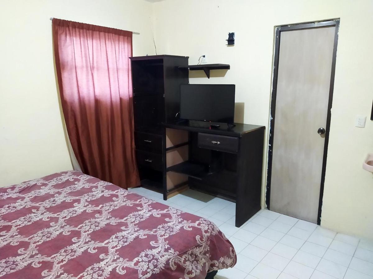 Oyo Hotel Cuatro Reales Galeana Ngoại thất bức ảnh
