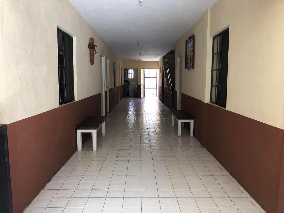 Oyo Hotel Cuatro Reales Galeana Ngoại thất bức ảnh